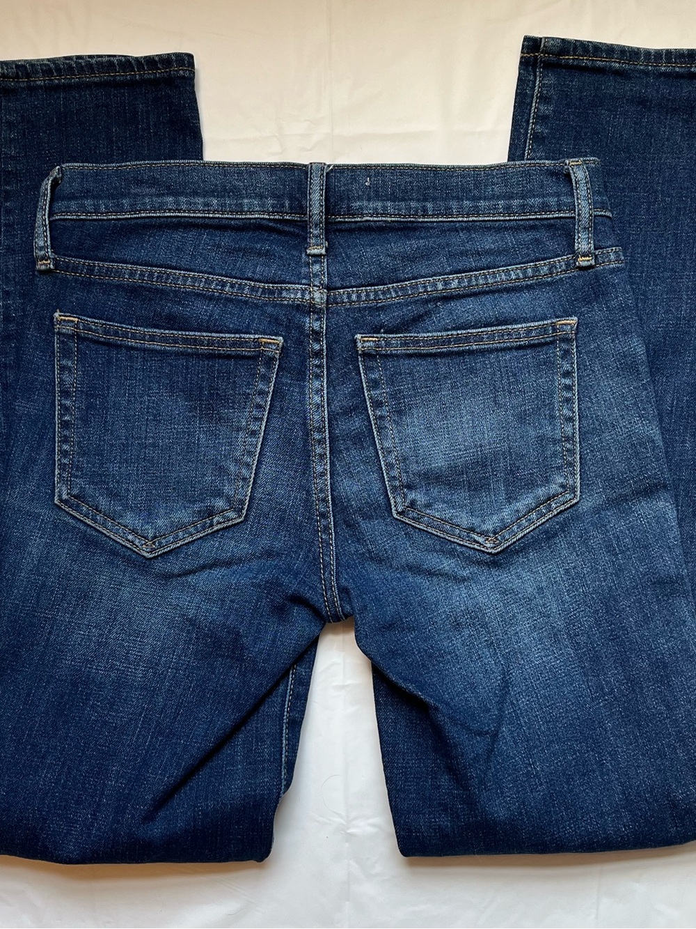 GAP Women’s Bundle Slim Real Straight Jeans in Dark and Medium Blue 24P - Picture 3 of 5